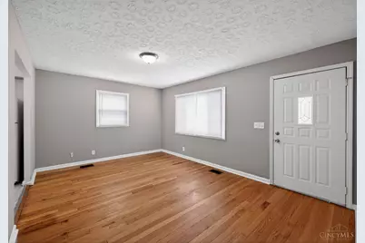 1923 Ashbrook Drive, Cincinnati, OH 45238 - Photo 8