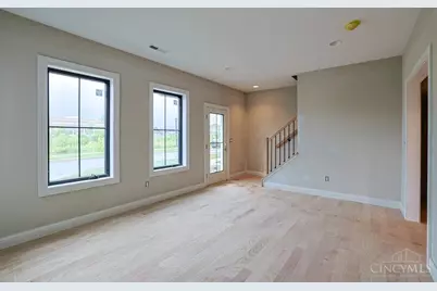 4236 Parkview Drive, Blue Ash, OH 45242 - Photo 2