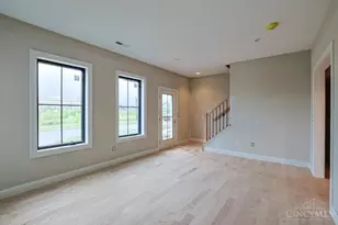 4236 Parkview Dr, Blue Ash, OH 45242 - Photo 2