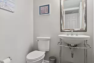 8586 Sunmont Dr, Anderson Township, OH 45255 - Photo 12