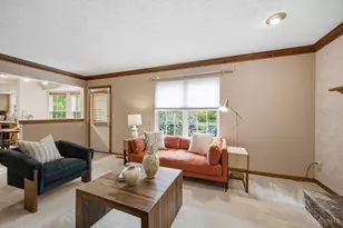 348 Oakwood Park Dr, Delhi Township, OH 45238 - Photo 12