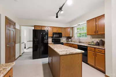 348 Oakwood Park Drive, Delhi Township, OH 45238 - Photo 6