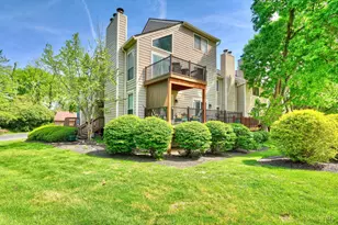 9450 Hunters Creek Dr, Blue Ash, OH 45242 - Photo 2