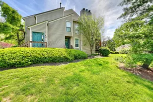 9450 Hunters Creek Dr, Blue Ash, OH 45242 - Photo 4