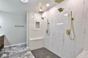 7447 Muchmore Close, Columbia Township, OH 45243 - Photo 22