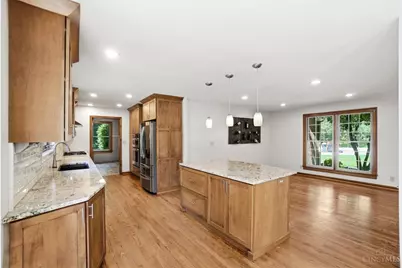 8082 Kingfisher Lane, West Chester, OH 45069 - Photo 6