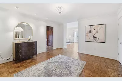 2444 Madison Road #2002, Cincinnati, OH 45208 - Photo 4