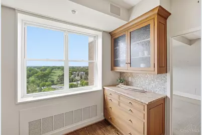 2444 Madison Road #2002, Cincinnati, OH 45208 - Photo 24