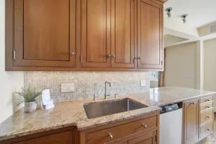 2444 Madison Rd, Cincinnati, OH 45208 - Photo 22