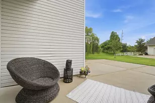 1447 Stableview Cir, Hamilton Township, OH 45039 - Photo 34