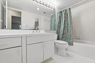 2444 Madison Rd, Cincinnati, OH 45208 - Photo 30