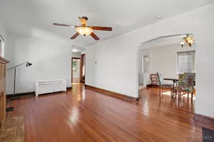 3058 Penrose Pl, Cincinnati, OH 45211 - Photo 8