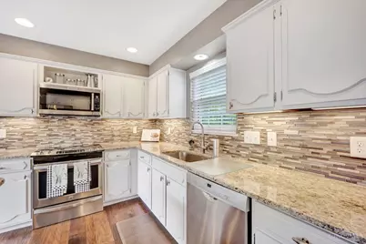 10322 Lochcrest Drive, Springfield Township, OH 45231 - Photo 18