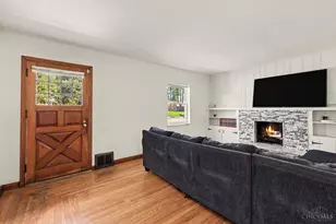3825 Virginia Ct, Green Township, OH 45248 - Photo 4