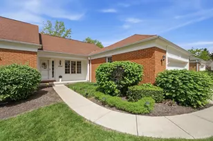 3040 Country Woods Ln, Green Township, OH 45248 - Photo 2
