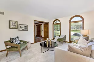 9761 Berry Hill Dr, West Chester, OH 45241 - Photo 8
