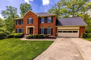 9761 Berry Hill Dr, West Chester, OH 45241 - Photo 2
