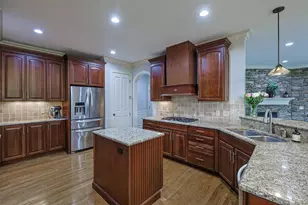 376 Compton Rd, Wyoming, OH 45215 - Photo 18