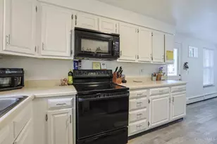 1530 Maple Ave, Wyoming, OH 45215 - Photo 12