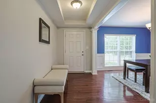 5619 Beechtree Ln, Hamilton Township, OH 45039 - Photo 4