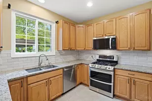 1264 Kable's Mill Dr, Sugarcreek Twp, OH 45305 - Photo 8