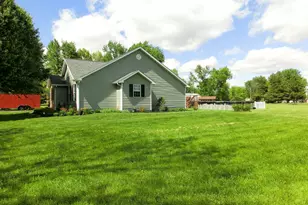 412 Dortmund Dr, Perry Township, OH 45118 - Photo 32