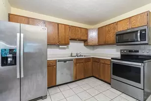 537 Davis Rd, Pierce Township, OH 45255 - Photo 14