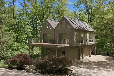9546 Cunningham Road, Indian Hill, OH 45243 - Photo 2