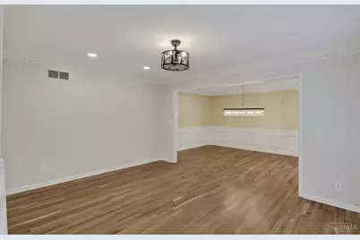 8453 Greenleaf Drive, Anderson Township, OH 45255 - Photo 14