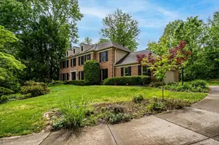 8453 Greenleaf Dr, Anderson Township, OH 45255 - Photo 2