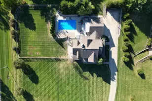 27 Hickory Meadows Ln, Turtle Creek Township, OH 45036 - Photo 2