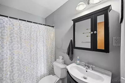 9220 Grandview Avenue, Blue Ash, OH 45242 - Photo 16