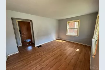 6520 Betts Avenue, Cincinnati, OH 45239 - Photo 2