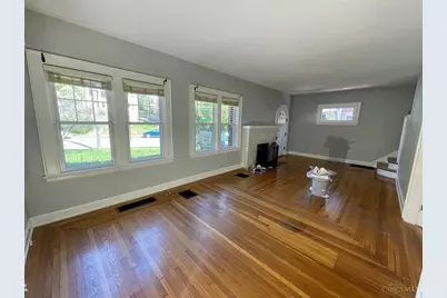 2995 Linwood Avenue, Cincinnati, OH 45208 - Photo 2