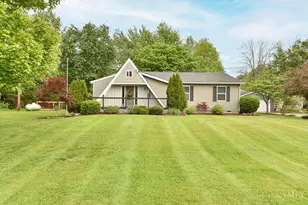 1350 Wagner Dr, Perry Township, OH 45118 - Photo 4