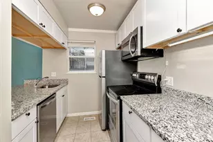 2364 Gladstone Ave, Cincinnati, OH 45202 - Photo 8