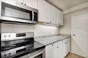 2364 Gladstone Ave, Cincinnati, OH 45202 - Photo 10