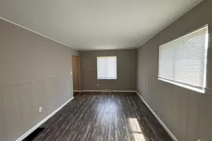 10915 Fernhill Dr, Sharonville, OH 45241 - Photo 8