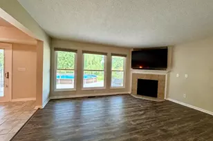 109 Zachary Dr, Williamsburg Township, OH 45176 - Photo 2