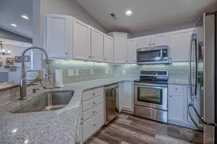 7629 Skyview Cir, Green Township, OH 45248 - Photo 10