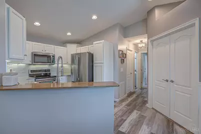 7629 Skyview Circle, Green Township, OH 45248 - Photo 8