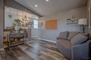 7629 Skyview Cir, Green Township, OH 45248 - Photo 4