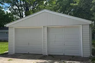 1175 Madeleine Cir, Springfield Township, OH 45231 - Photo 20
