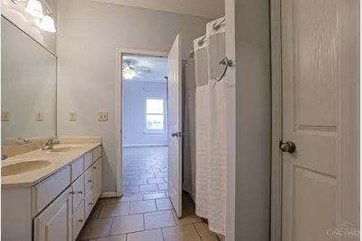 1601 Laura Jean Drive, Hamilton, OH 45013 - Photo 34