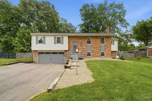 3946 Randolph Ln, Union Township, OH 45245 - Photo 2