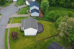 639 Ellen Dr, Union Township, OH 45255 - Photo 4
