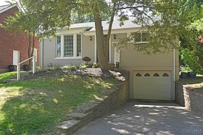 3301 Maplecrest Place, Cincinnati, OH 45209 - Photo 4