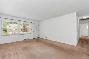 8454 Donna Ln, Sycamore Township, OH 45236 - Photo 6