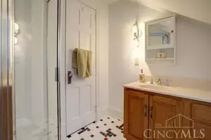 715 Brooks Ave, Wyoming, OH 45215 - Photo 18