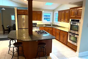 715 Brooks Ave, Wyoming, OH 45215 - Photo 2